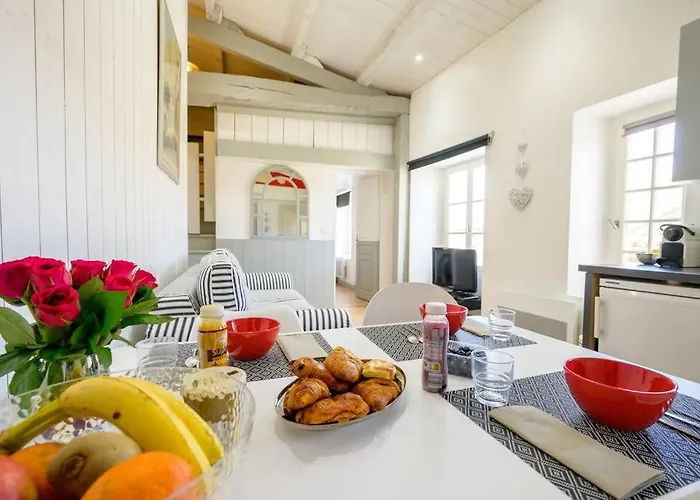 Au Coeur De St Martin: L'arnerault * Saint-Martin-de-Ré