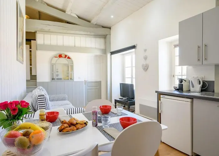 Au Coeur De St Martin: L'arnerault Saint-Martin-de-Ré