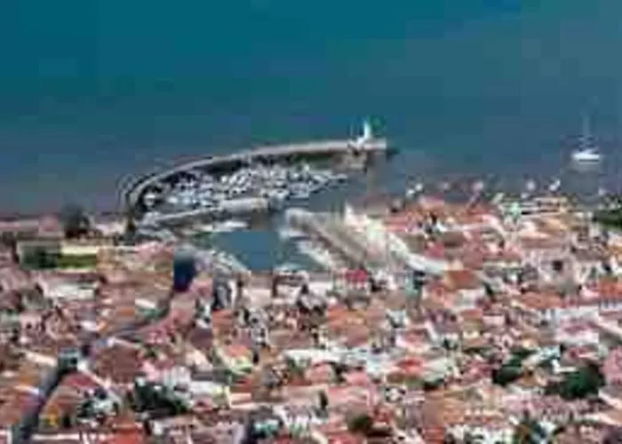 Au Coeur De St Martin: L'arnerault * Saint-Martin-de-Ré